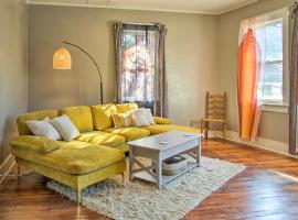 Bright Bisbee Cottage with Air Conditioning!，位于比斯比的酒店