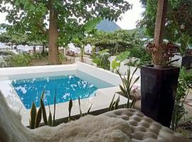 Baywalk Suites Batangas，位于Laurel塔阿尔火山附近的酒店