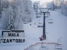 旁尼维马拉滑雪度假村