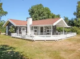 2 Bedroom Beautiful Home In Samsø