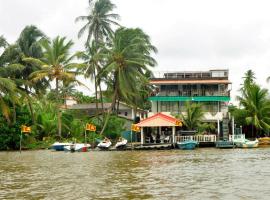 Luthmin River View Hotel，位于Alutgama的酒店