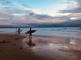 U2 at Moana Beach Esplanade - Exclusive 2 Bdrm Apt - WiFi - Spa - Pet Friendly