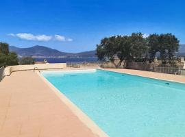 Beautiful Home In Grosseto-pugna With Outdoor Swimming Pool And 3 Bedrooms，位于波尔蒂乔的酒店