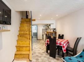 Maison atypique dans circulade，位于Bram的酒店