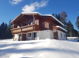 Casa Cubana - Schönes und komfortables Ferienhaus am Waldrand，位于莱希布鲁克的酒店