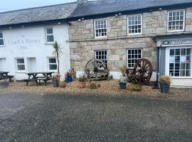 Coach and Horses INN，位于彭赞斯的旅馆