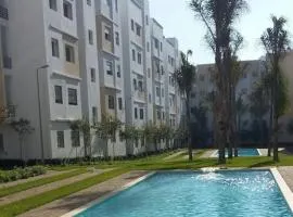 Appartement dans résidence privée avec piscine
