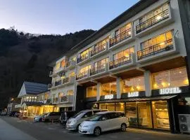 精进湖大酒店，位于富士河口湖的日式旅馆