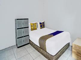 OYO 92086 Fun Guesthouse Syariah，位于Mojokerto的酒店