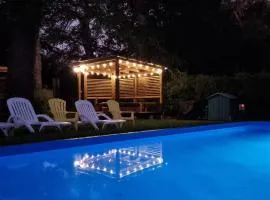 La Casa del Árbol Villarrica Cabañas-Piscina-Tinajas