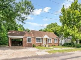 Stylish 3 bedroom home close to downtown Mobile