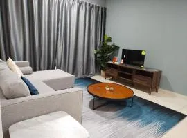 3 bedrooms big house saville cheras MRT with balcony