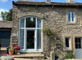 Brigstone Stable - charming peaceful cottage，位于Lothersdale的度假屋