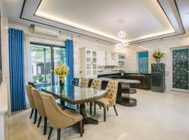 Villa FLC Sầm Sơn San Hô - Giáp Biển，位于岑山的酒店