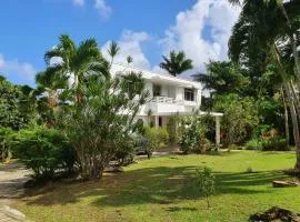 Habitation Villa Les Cassias