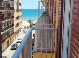 Lovely three-bedroom apartment in Puerto De Sagunt