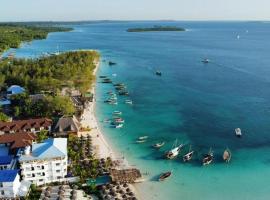 Sunseabar Beach Hotel Kendwa，位于肯杜瓦的酒店