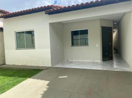 Bela Casa com 3 quartos mobiliada na Zona Leste，位于特雷西纳的酒店