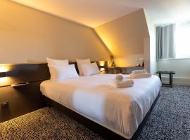 Logis Hôtel & Restaurant Le Vert Bocage，位于弗兰奎维尔-圣皮尔的酒店
