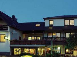 Pension Zum Golfstübchen，位于Echternacherbrück的酒店