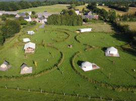 Camping à la ferme - Hébergements insolites，位于Cerisy-la-Forêt的酒店