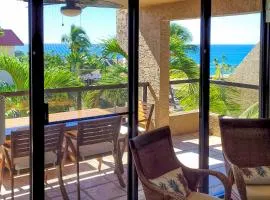 Downtown Kona Condo with Pool Access Walk to Beach!