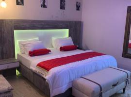 T.A.I LUXURY HOTEL，位于莱基的酒店