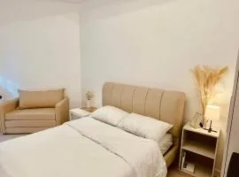 Minimalist Condo in Azure North，位于圣费尔南多的公寓式酒店