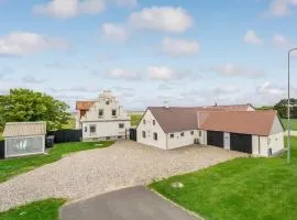 Awesome Home In Thyholm With Kitchen