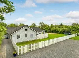 7 Bedroom Gorgeous Home In Vinderup