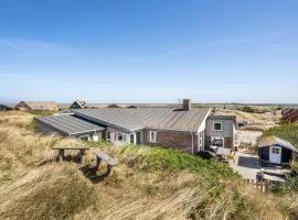 Awesome Home In Ringkøbing With Wifi