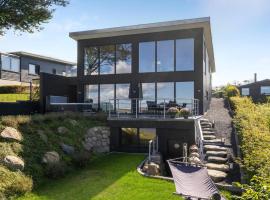 Amazing Home In Løgstrup With Wifi，位于Løgstrup的酒店