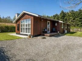 3 Bedroom Stunning Home In Juelsminde