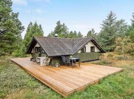 Awesome Home In Nørre Nebel With Wifi，位于北内伯尔的酒店