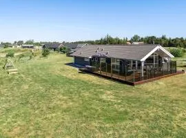Three-Bedroom Holiday Home In Jerup