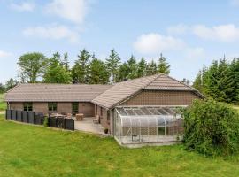 Gorgeous Home In Hanstholm With Kitchen，位于汉斯特霍尔姆的酒店