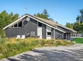 Awesome Home In Hirtshals With 6 Bedrooms, Sauna And Wifi