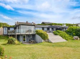 Nice Home In Ebeltoft With House Sea View，位于埃贝尔托夫特的酒店