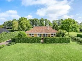 Gorgeous Home In Hejls With Kitchen