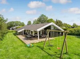 Nice Home In Væggerløse With Sauna