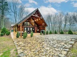 Fire Pit and Grill Modern Beech Mountain Cabin!