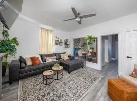 Newly Renovated House-10 Minutes From Downtown