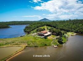 Pousada Peninsula Santa Rita，位于瓜拉派瑞的酒店