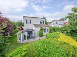 Private, 5-star vacation home on a beautiful island，位于德科克斯多普的酒店