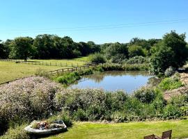 THE HAYLOFT CHESHIRE，位于康格尔顿的酒店