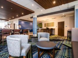 Holiday Inn Express & Suites Rehoboth Beach, an IHG Hotel，位于柏斯海滩Sussex County Airport - GED附近的酒店