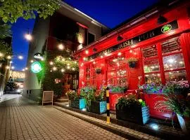 Shoemaker Irish Pub & Accommodation
