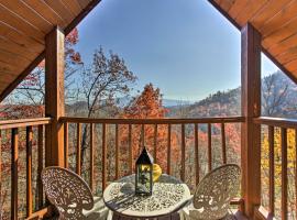 Above and Beyond Pigeon Forge Cabin with Prime Views!，位于鸽子谷的酒店