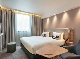 Holiday Inn Express - Marne-la-Vallée Val d'Europe by IHG，位于贝利罗曼维利而的酒店