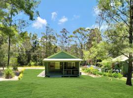 Beau Cabin One Bedroom Cabin on Golf Course，位于袋鼠谷的酒店